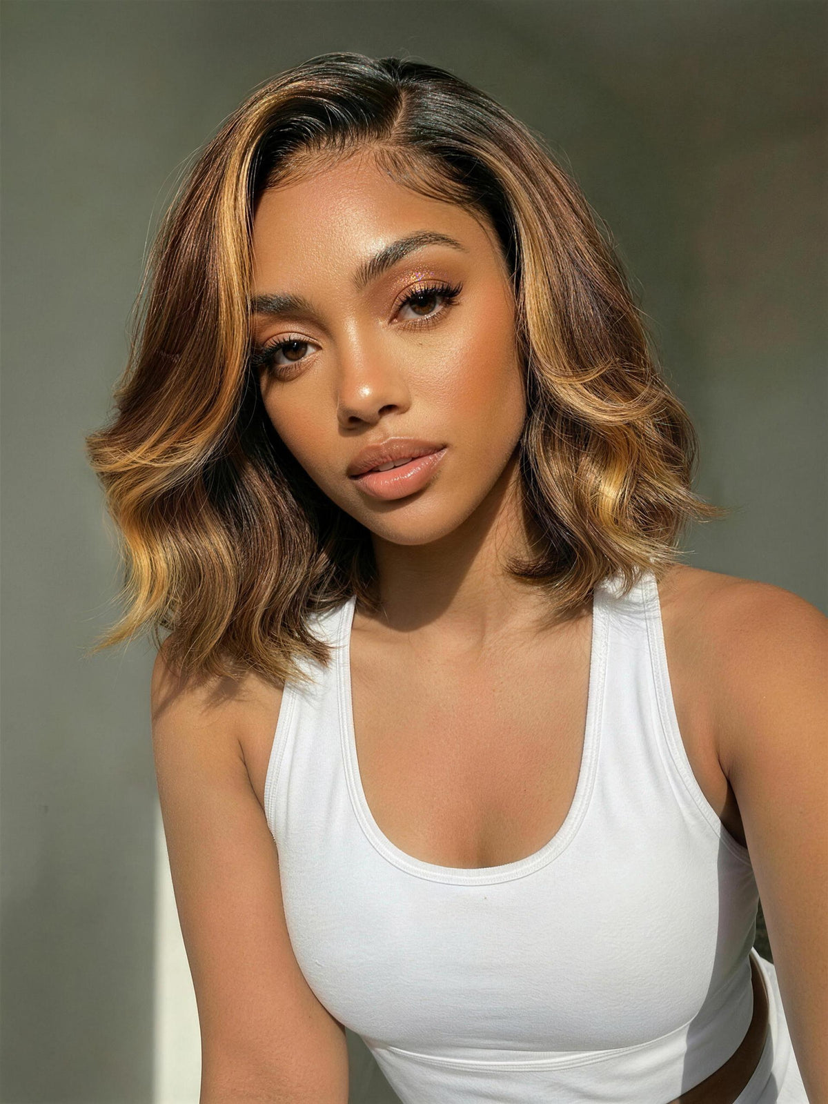 UNice 7x5 & 13x4 Pre-Everything™ Lace Frontal Brown With Honey Blonde Face-Framing Highlights Wavy Bob Glueless Drawstring Wig Secure Fit